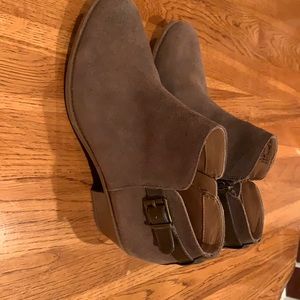 Vionic suede ankle boots